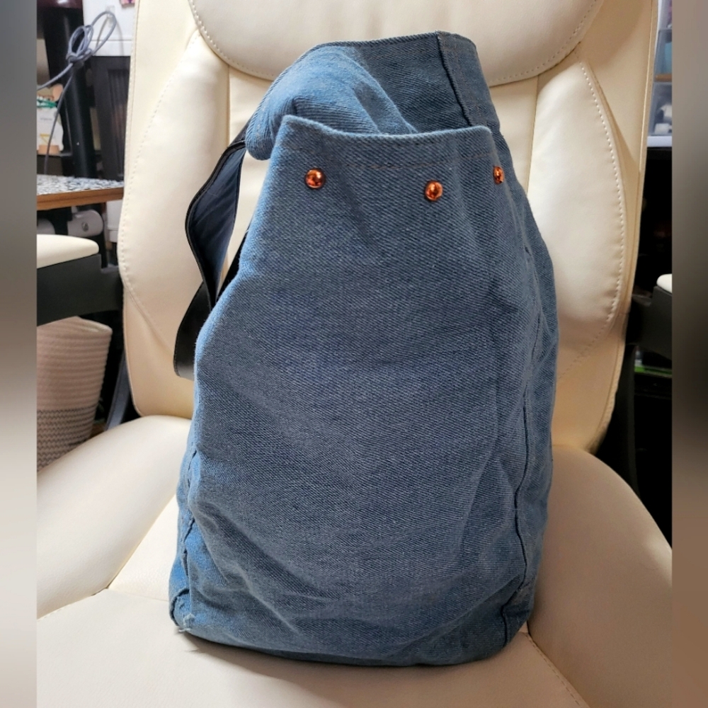 Victoria’s Secret Denim Blue Tote, Rose Gold Logo, Studded, Weekend Bag - Picture 7 of 15